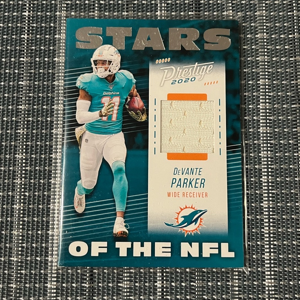 Patch Card Jersey 🏈 DeVante Parker 2020 Panini Prestige NFL Football Card #SN-DP